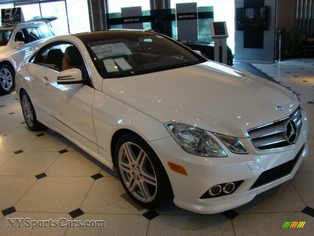 2010 MercedesBenz E 550 Coupe in Diamond White Metallic photo 3 040957