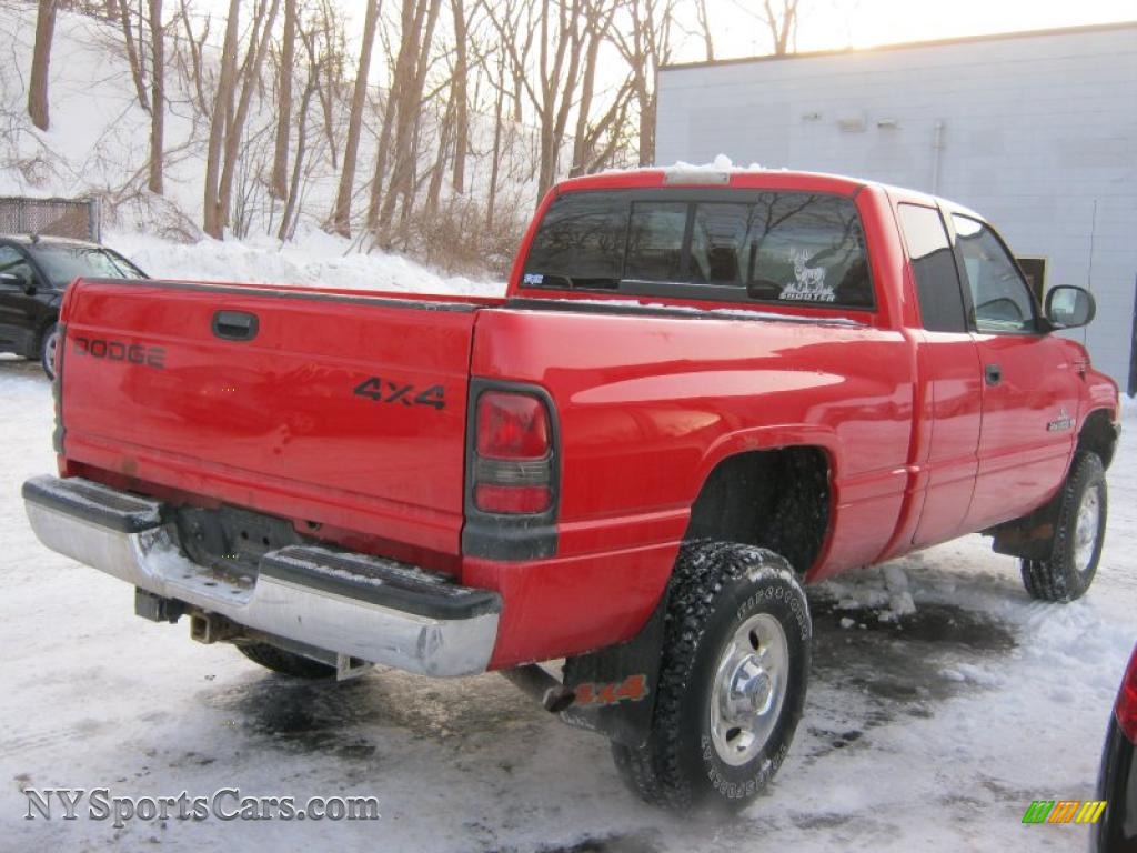 2000 Ram 2500 ST Extended Cab 4x4 - Flame Red / Mist Gray photo #2
