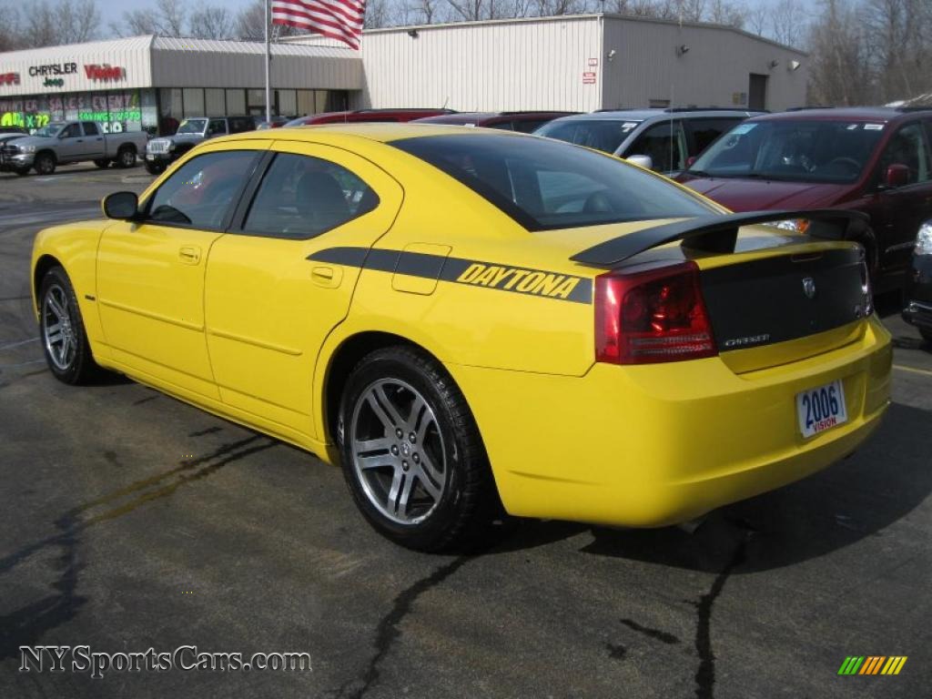 2006 Dodge Charger R/T Daytona in Top Banana Yellow photo ...
