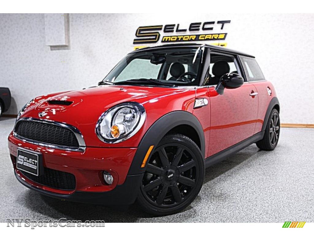 Chili Red / Grey/Carbon Black Mini Cooper S Hardtop Chili Red / Grey/Carbon Black Mini Cooper S Hardtop