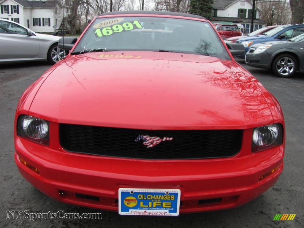 2006 Mustang V6 Premium Convertible - Torch Red / Dark Charcoal photo #20