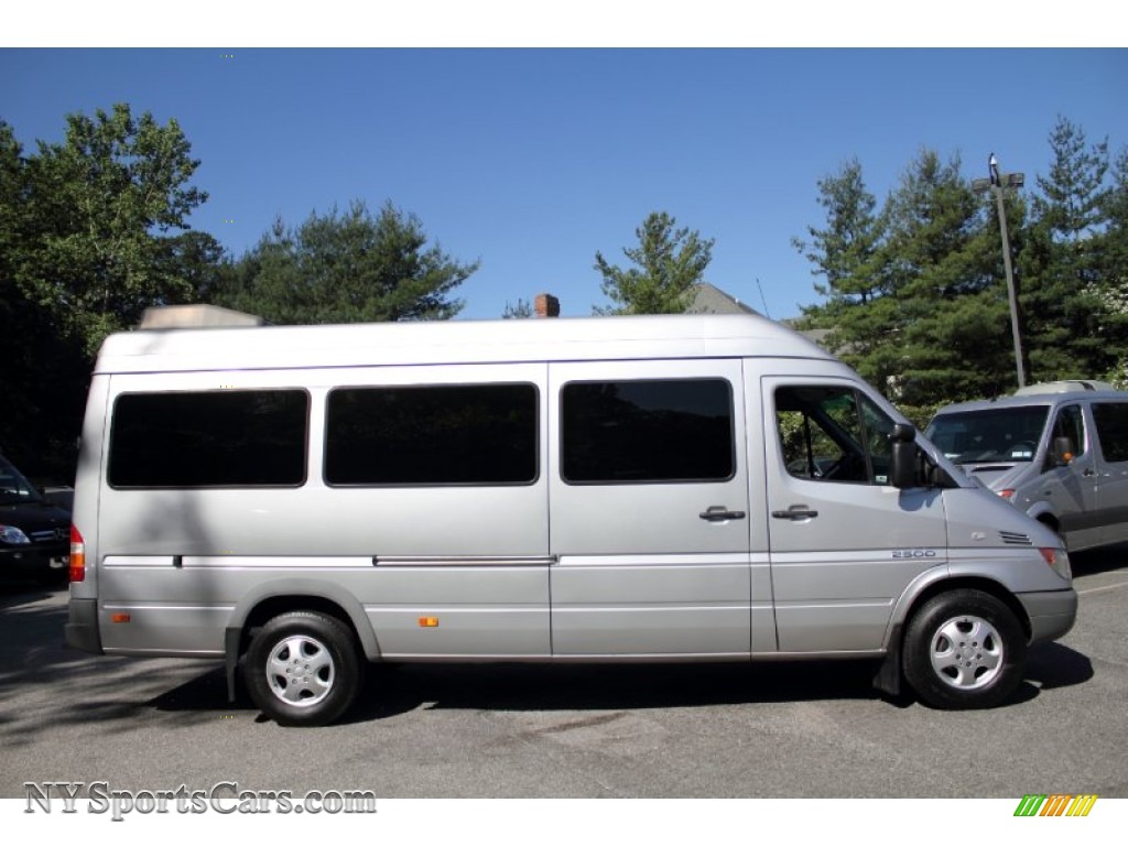 2006 dodge sprinter passenger van
