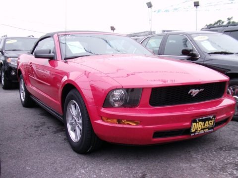 Torch Red Ford Mustang V6