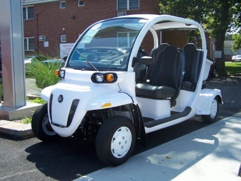 Crystal White 2011 GEM e e4 4 Passenger Electric Car Crystal White 2011 GEM e e4 4 Passenger Electric Car