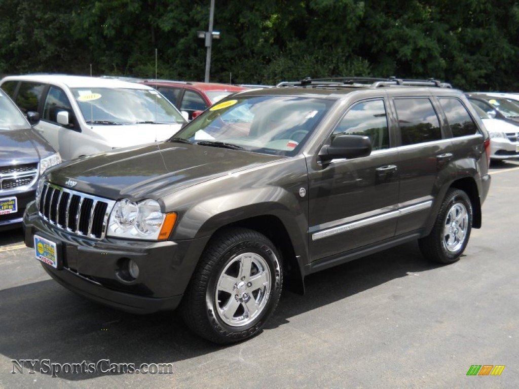 2006 Jeep grand cherokee limited review #2