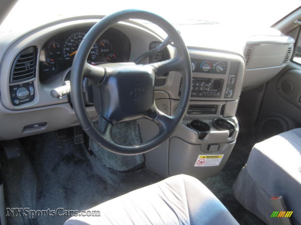 2000 Astro AWD Passenger Conversion Van - Teal Blue Metallic / Medium Gray photo #5