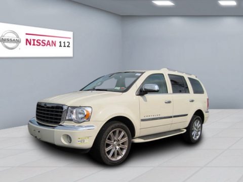 Cool Vanilla 2008 Chrysler Aspen Limited 4WD Cool Vanilla 2008 Chrysler Aspen Limited 4WD