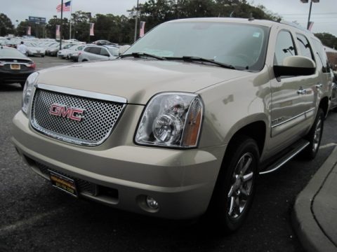 Gold Mist Metallic 2007 GMC Yukon Denali AWD