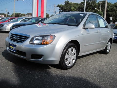 Bright Silver Metallic 2009 Kia Spectra EX Sedan