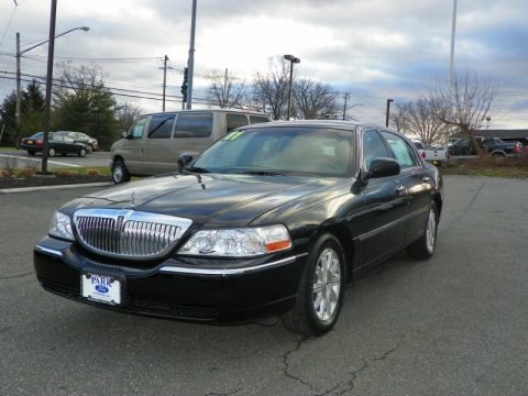 Black 2011 Lincoln Town Car Signature Limited