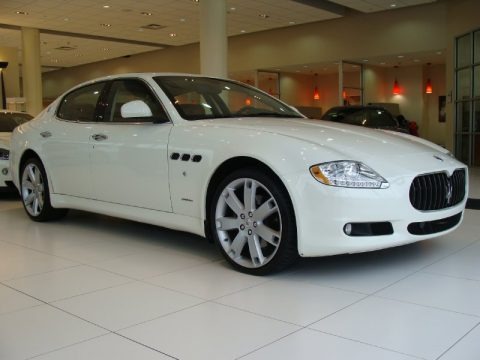 Bianco Eldorado (White) 2009 Maserati Quattroporte Bianco Eldorado (White) 2009 Maserati Quattroporte