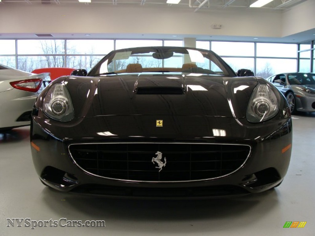 2010 California  - Nero Daytona Metallic (Black) / Beige photo #2