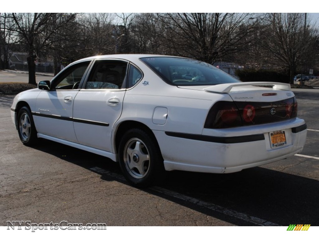 2000 Impala LS - Bright White / Light Oak photo #4