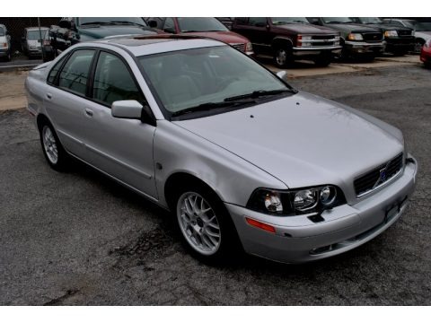 Silver Metallic 2004 Volvo S40 1.9T