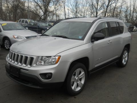 Bright Silver Metallic 2011 Jeep Compass 2.4 4x4 Bright Silver Metallic 2011 Jeep Compass 2.4 4x4