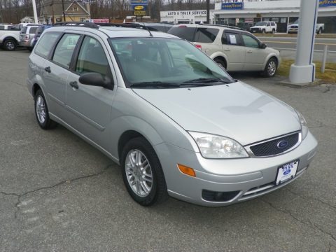 CD Silver Metallic 2005 Ford Focus ZXW SES Wagon CD Silver Metallic 2005 Ford Focus ZXW SES Wagon