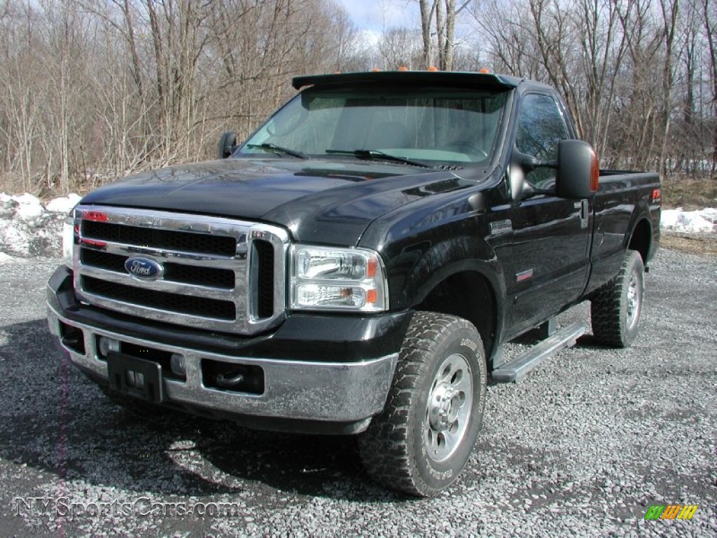 2006-ford-f350-super-duty-fx4-regular-cab-4x4-in-black-a07382