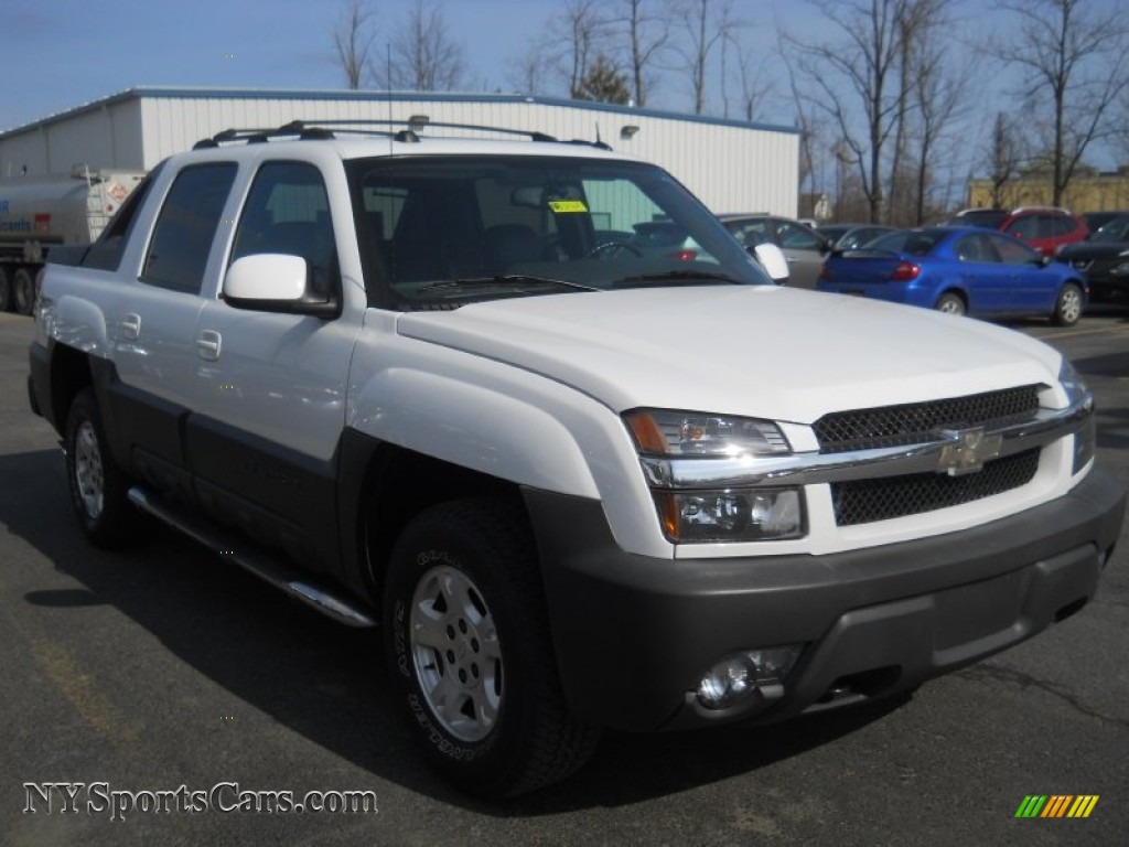 2004 Chevrolet Avalanche 1500 Z71 4x4 in Summit White photo 17