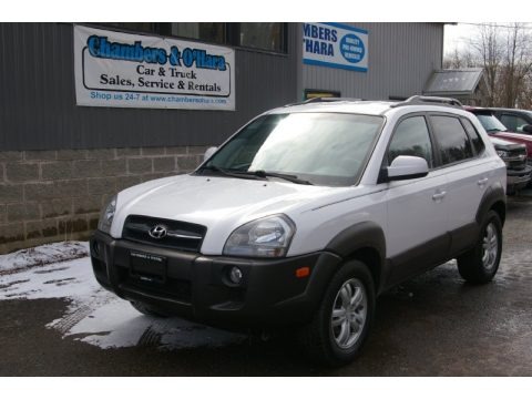 Nordic White 2006 Hyundai Tucson GLS V6 4x4 Nordic White 2006 Hyundai Tucson GLS V6 4x4