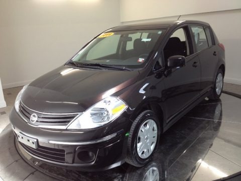 Super Black 2011 Nissan Versa 1.8 S Hatchback