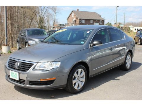 United Grey Metallic 2006 Volkswagen Passat 2.0T Sedan United Grey Metallic 2006 Volkswagen Passat 2.0T Sedan