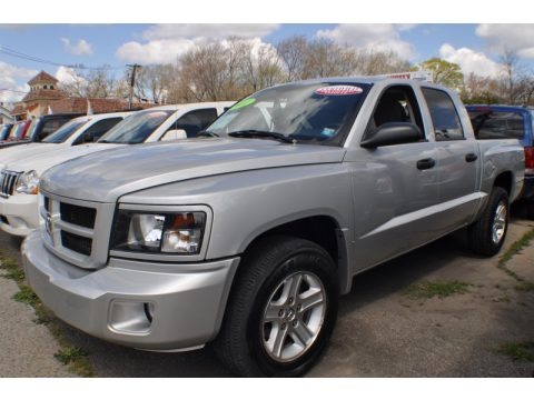 Bright Silver Metallic 2011 Dodge Dakota Big Horn Crew Cab 4x4 Bright Silver Metallic 2011 Dodge Dakota Big Horn Crew Cab 4x4