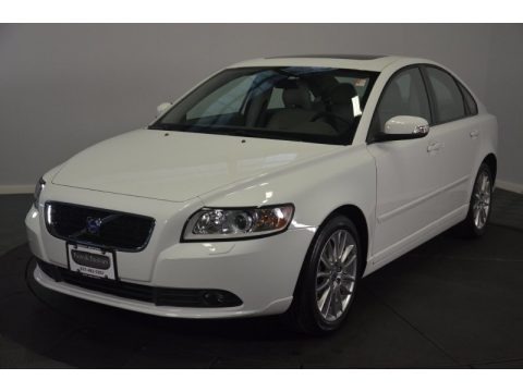 Ice White 2009 Volvo S40 2.4i