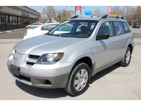 Munich Silver Metallic 2003 Mitsubishi Outlander LS