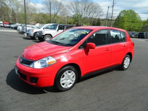 Red Alert 2011 Nissan Versa 1.8 S Hatchback