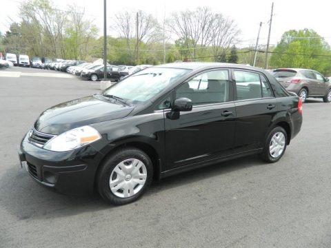 Super Black 2011 Nissan Versa 1.8 S Sedan