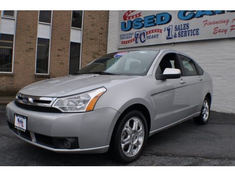 Brilliant Silver Metallic 2009 Ford Focus SES Sedan