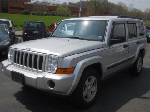 Bright Silver Metallic 2006 Jeep Commander 4x4 Bright Silver Metallic 2006 Jeep Commander 4x4