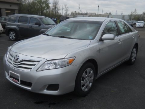 Classic Silver Metallic 2011 Toyota Camry LE Classic Silver Metallic 2011 Toyota Camry LE