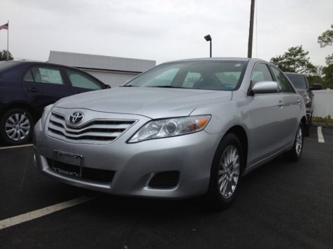 Classic Silver Metallic 2010 Toyota Camry LE Classic Silver Metallic 2010 Toyota Camry LE