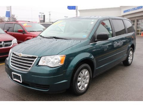 Melbourne Green Pearl 2009 Chrysler Town & Country LX