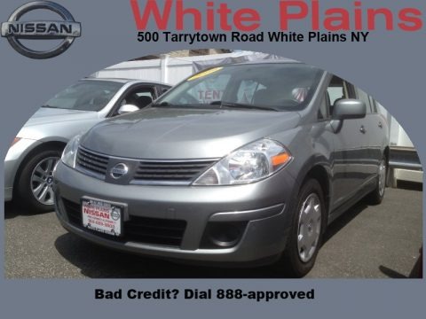 Magnetic Gray 2009 Nissan Versa 1.8 SL Hatchback