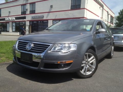 United Gray 2008 Volkswagen Passat Lux Sedan