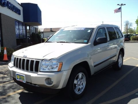 Light Graystone Pearl 2007 Jeep Grand Cherokee Laredo 4x4