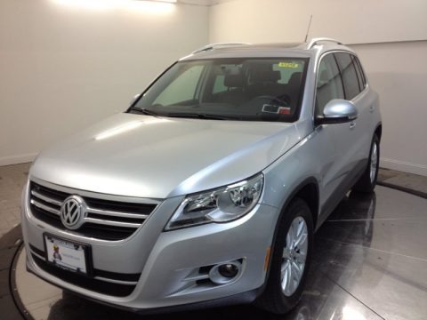 Reflex Silver Metallic 2009 Volkswagen Tiguan SEL 4Motion