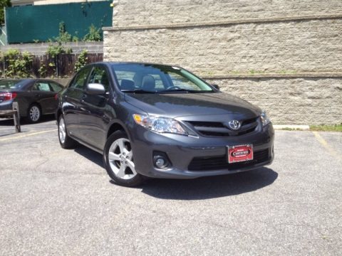 Magnetic Gray Metallic 2011 Toyota Corolla LE