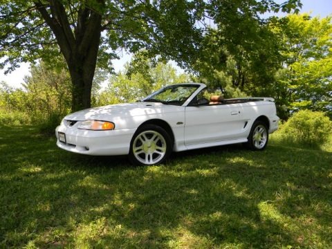 Ultra White 1998 Ford Mustang GT Convertible