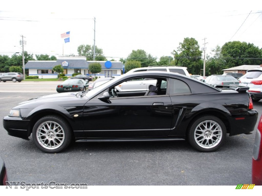 2003 Mustang V6 Coupe - Black / Dark Charcoal photo #3