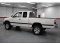 Toyota T100 Truck DX Extended Cab 4x4 Warm White photo #9