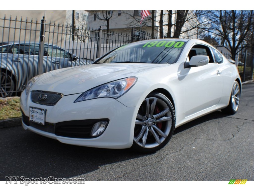 2010 Genesis Coupe 3.8 Coupe - Karussell White / Black photo #1