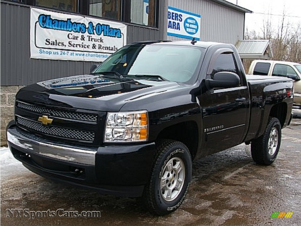 Black / Ebony Chevrolet Silverado 1500 Z71 Regular Cab 4x4