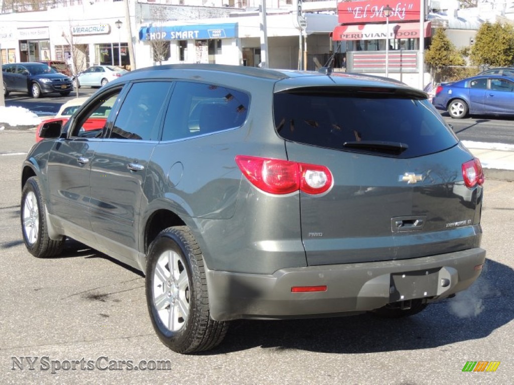 2011 Chevrolet Traverse LT AWD in Steel Green Metallic photo 9