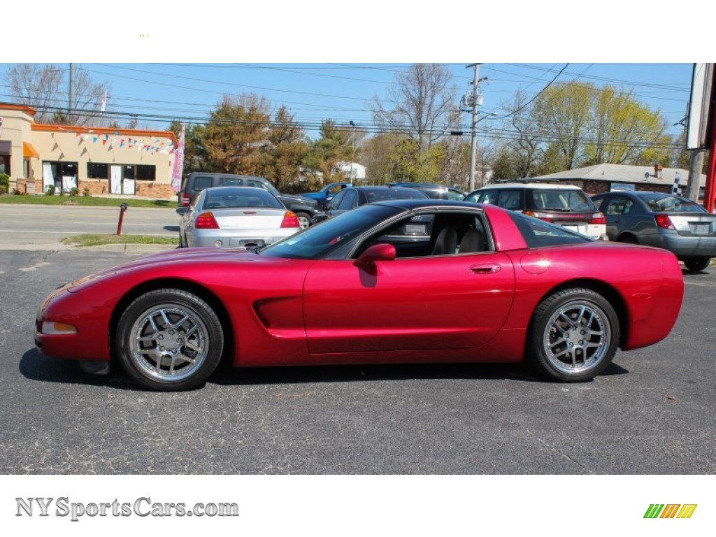 2004 Corvette Coupe - Magnetic Red Metallic / Light Oak photo #3