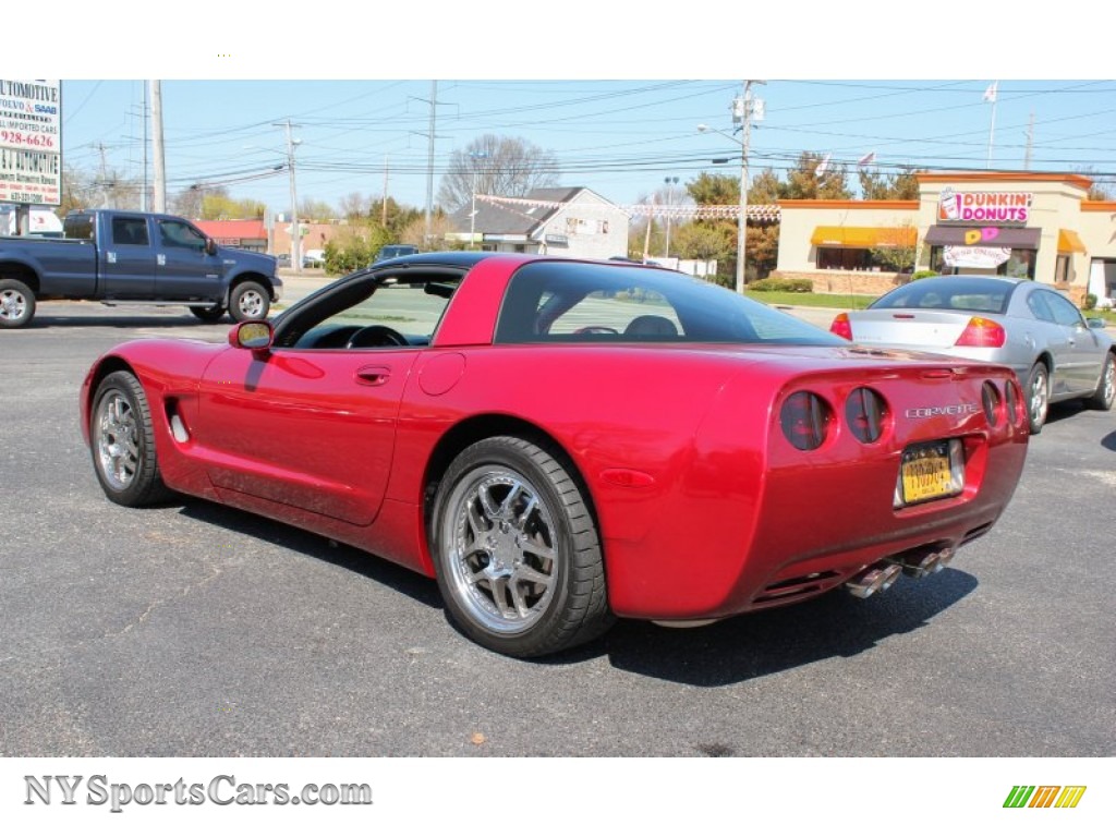 2004 Corvette Coupe - Magnetic Red Metallic / Light Oak photo #4