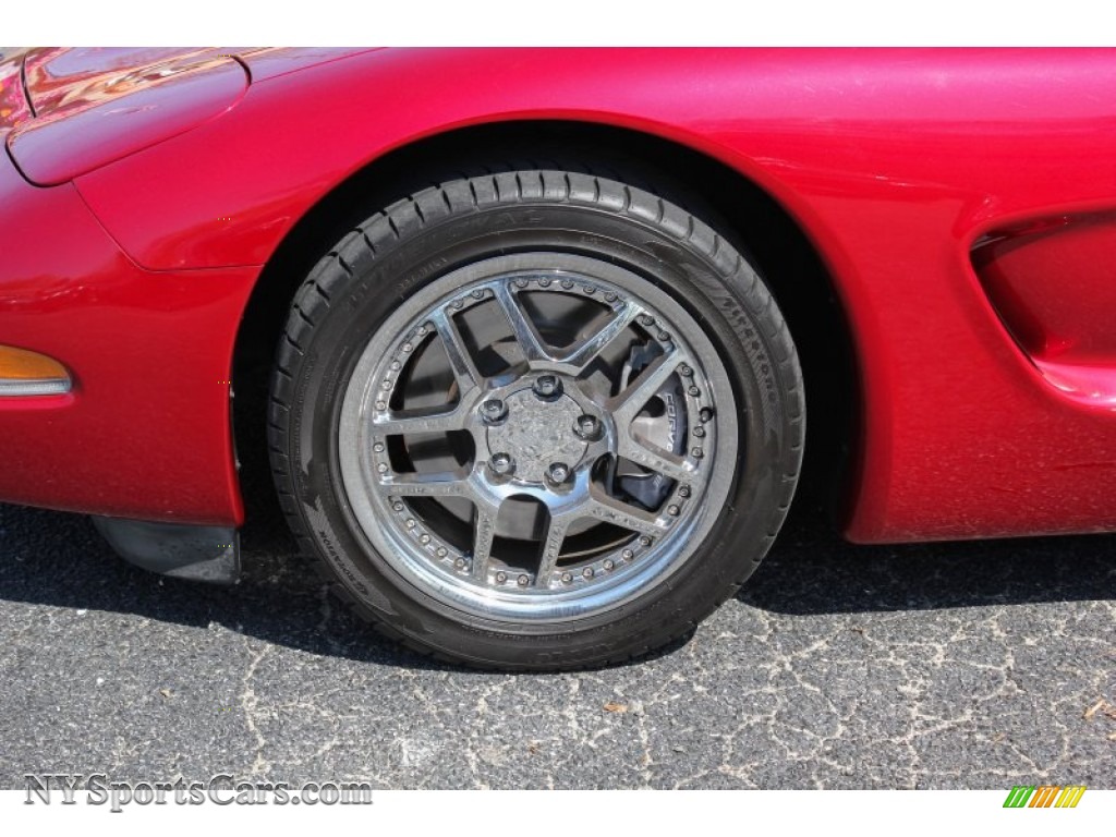 2004 Corvette Coupe - Magnetic Red Metallic / Light Oak photo #9