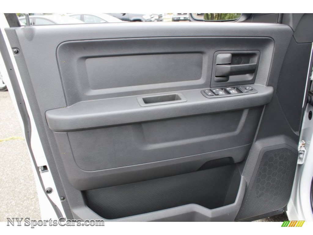 2012 Ram 1500 ST Quad Cab 4x4 - Bright White / Dark Slate Gray/Medium Graystone photo #11